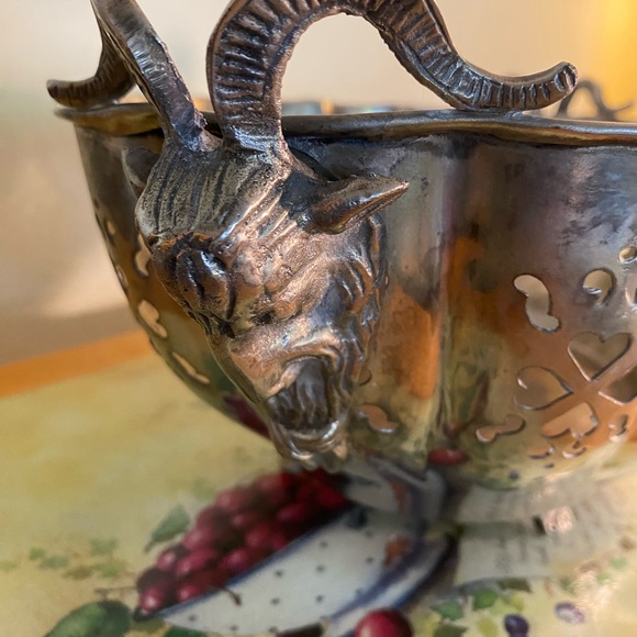 Vintage Reticulated Ram’s Head Silver Plate Fruit Bowl!! - Picture 3 of 10